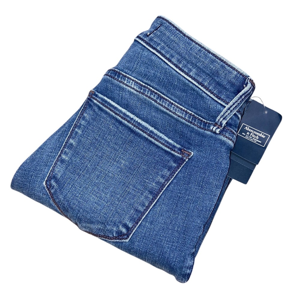 NWT Abercrombie & Fitch Classic Blue Skinny Jeans